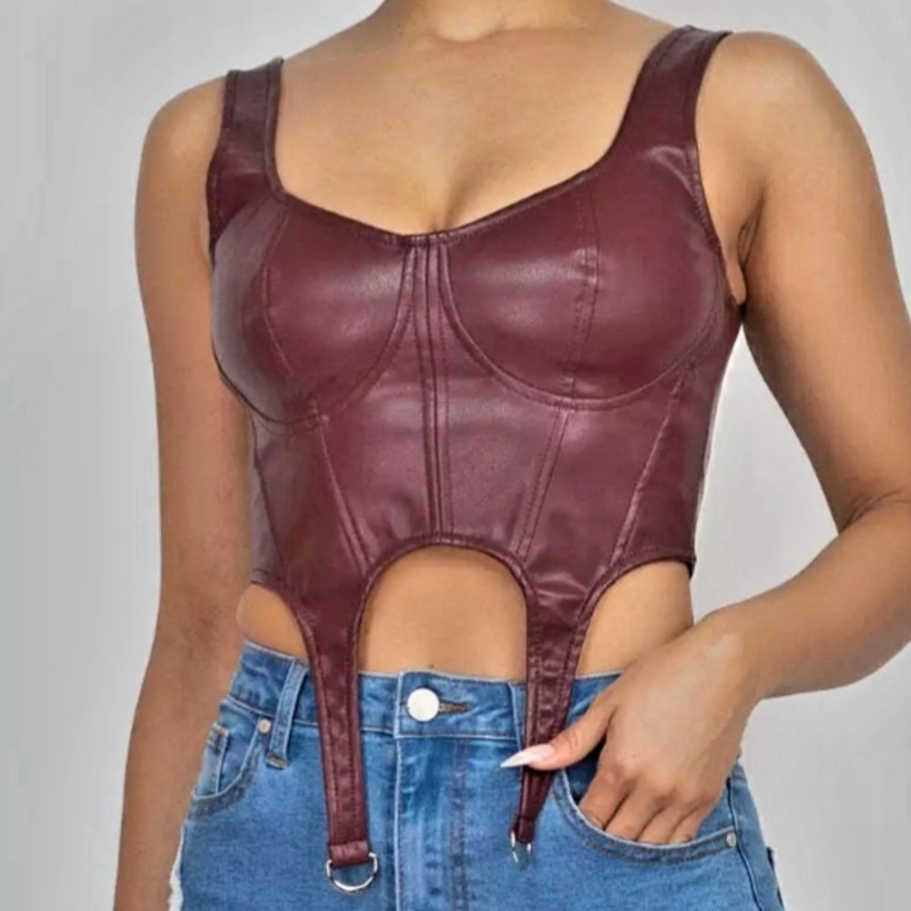 LAST CHANCE!!  Iris Burgundy Sleeveless Vegan Leather Bustier D Rings NWT Small